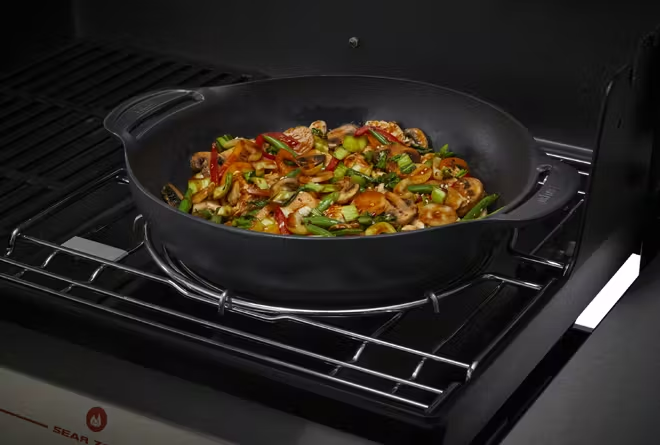 WEBER CRAFTED Wok & Steamer with food