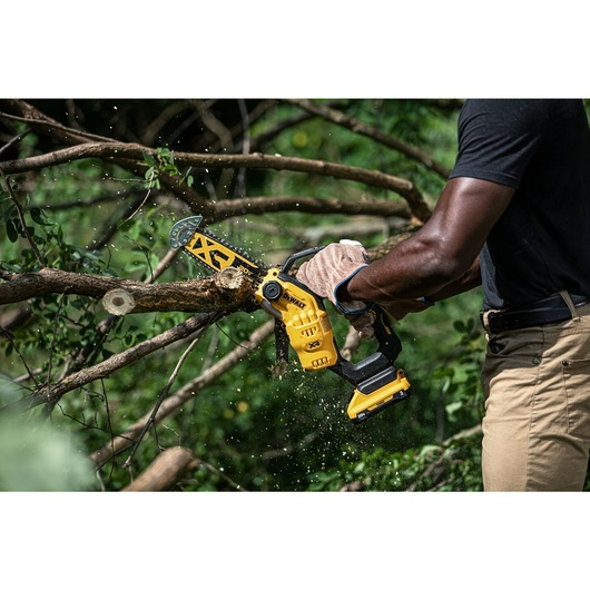 Dewalt 20V MAX 8 in. Brushless Cordless Pruning Chainsaw Kit with 3 A