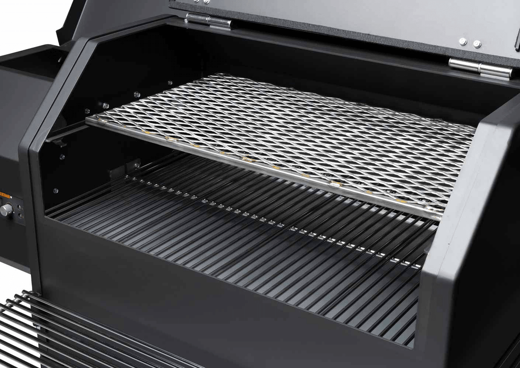 Yoder YS640S Pellet Grill surface